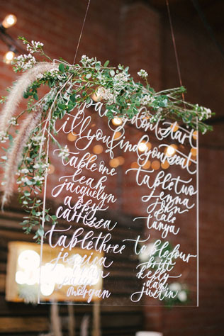 Свадьба в деталях: прозрачное акриловое стекло 