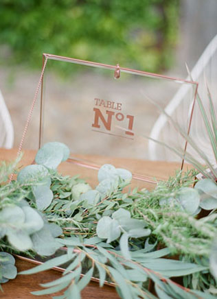 Свадьба в деталях: прозрачное акриловое стекло 