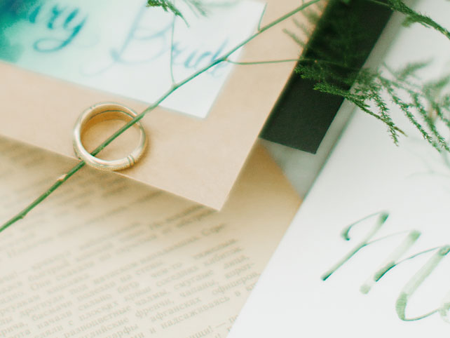 весенняя фотосессия невесты, кольца