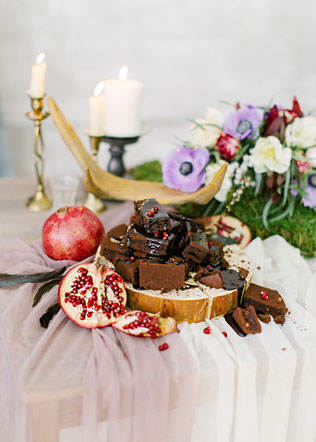 весенняя фотосессия невесты, пирожные