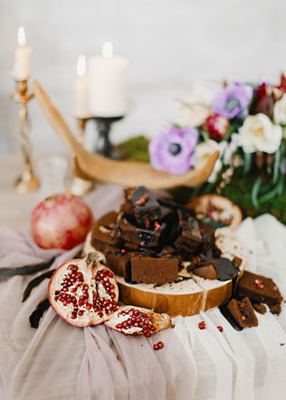 весенняя фотосессия невесты, пирожные