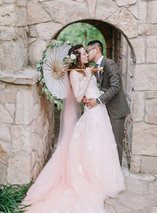 Ангельские шлейфы: 20 свадебных образов 