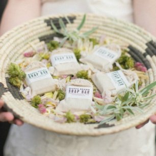 100 подарков-комплиментов для гостей