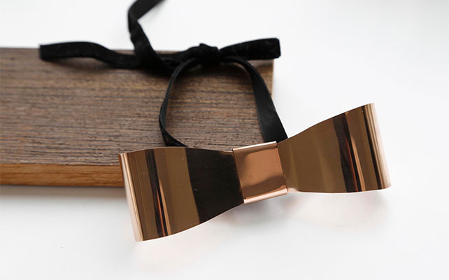 Железная бабочка для жениха и друзей жениха 