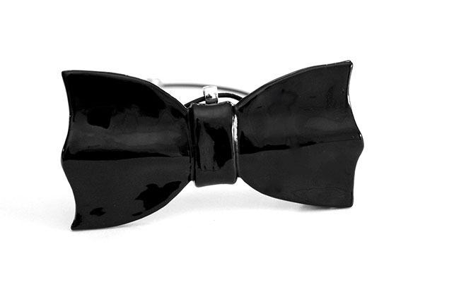 Пластмассовая бабочка для жениха и друзей жениха 