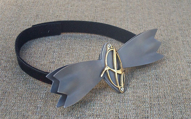 Железная галстук- бабочка в стиле стимпанк для жениха и друзей жениха на свадьбе