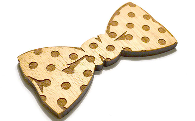 Деревянная бабочка - стильный тренд 