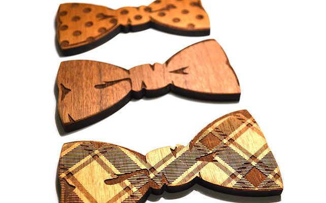 Деревянные бабочки для жениха и друзей жениха