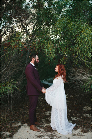 В стиле бохо: свадебные платья с бахромой 