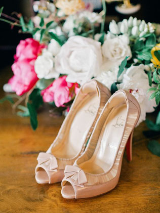 Завяжи на бантик: 40 свадебных туфелек и босоножек 