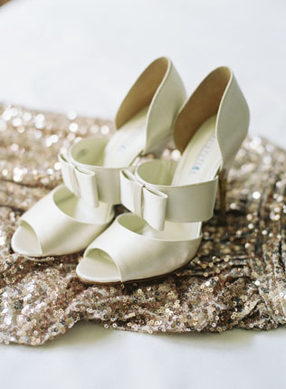 Завяжи на бантик: 40 свадебных туфелек и босоножек 