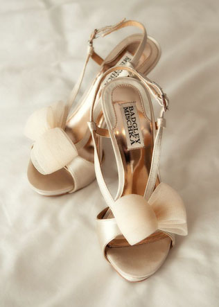 Завяжи на бантик: 40 свадебных туфелек и босоножек 