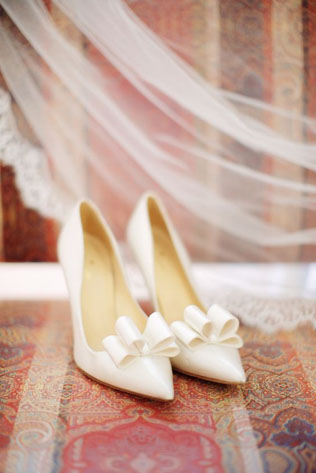 Завяжи на бантик: 40 свадебных туфелек и босоножек 