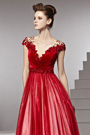 бархат в декоре свадьбы, бархатное свадебное платье