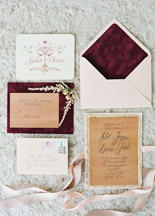 бархат в декоре свадьбы, бархатные приглашения