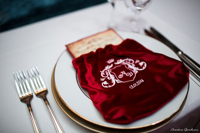 бархат в декоре свадьбы, бонбоньерки