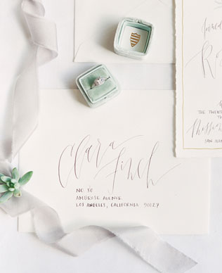 Стильные детали: бархатные коробочки для колец 