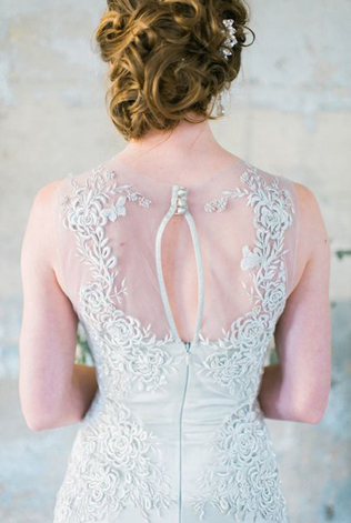 Культовые спинки свадебных платьев 