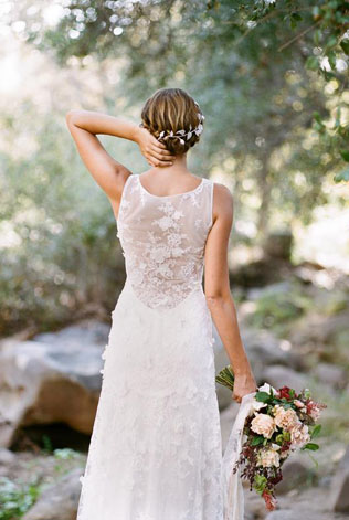 Культовые спинки свадебных платьев 