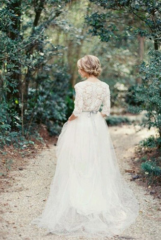 Культовые спинки свадебных платьев 