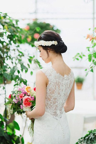 Культовые спинки свадебных платьев 