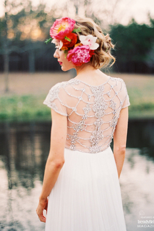 Культовые спинки свадебных платьев 