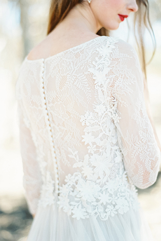 Культовые спинки свадебных платьев 