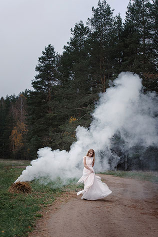 Фотопроект Blogger Bride, стиль бохо, невеста в дымке