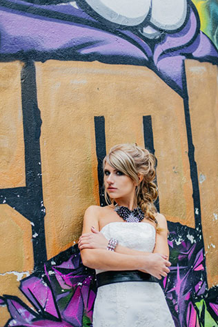 Фотопроект Blogger Bride, образ невесты в стиле рок, граффити