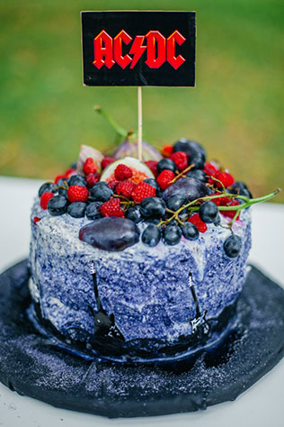 Фотопроект Blogger Bride, свадебный торт с ягодами