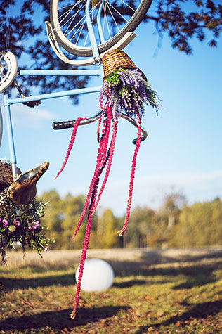 Фотопроект Blogger Bride, фотосессия в воздушном стиле, велосипед