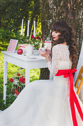 Фотопроект Blogger Bride, в образе белоснежки, платье невесты, чаепитие