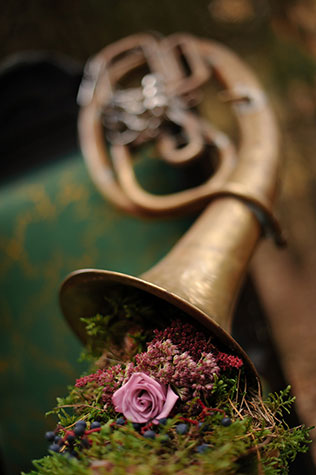 Фотопроект Blogger Bride, стиль бохо, в лесу, труба