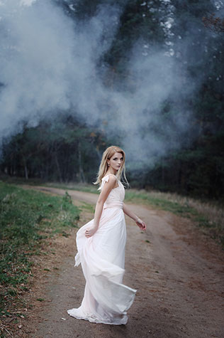 Фотопроект Blogger Bride, стиль бохо, невеста в дымке