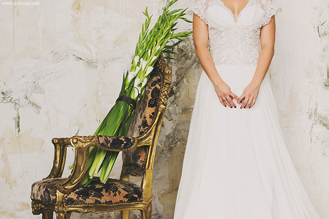 Фотопроект Blogger Bride. Часть 2, невеста с букетом из гладуолусов