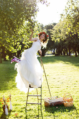 Фотопроект Blogger Bride. Часть 2, осенняя невеста на лестнице