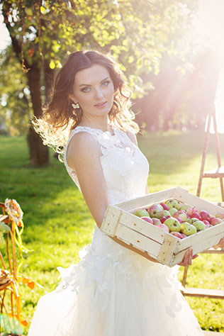 Фотопроект Blogger Bride. Часть 2, невеста с яблоками