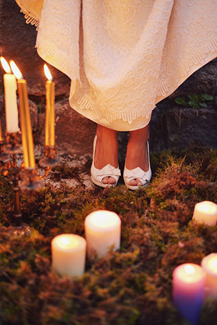 Фотопроект Blogger Bride-3, невеста в старинной усадьбе, туфли невесты