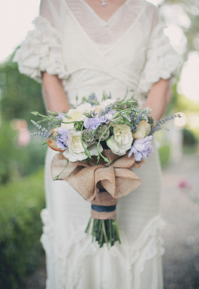 Большой букет - тренд свадебной моды