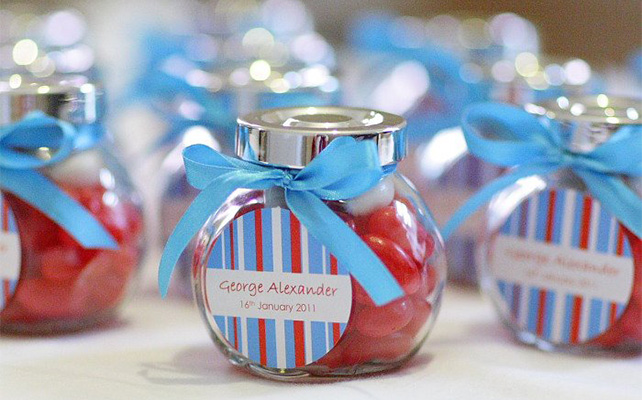 Бонбоньерки драже в баночках