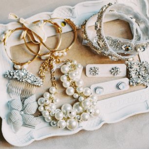 Жемчуг всегда прав: выбираем украшения на свадьбу