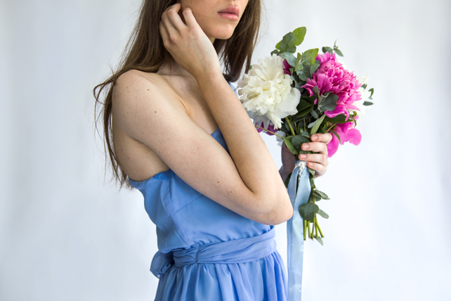 Советует BridesTeam: варианты вырезов для платьев подружек невесты 