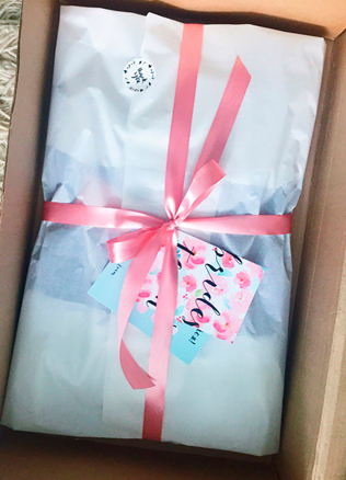 Советует BridesTeam: варианты вырезов для платьев подружек невесты 