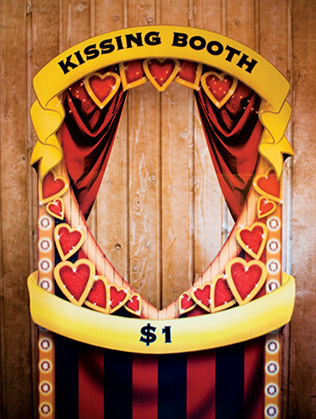 будка для поцелуев на свадьбе