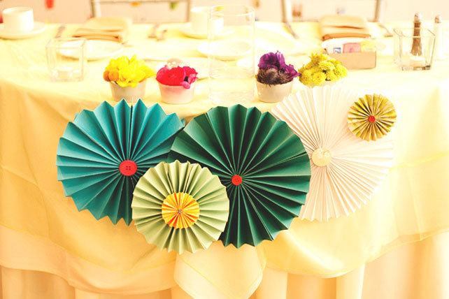 бумажные веера на свадьбе