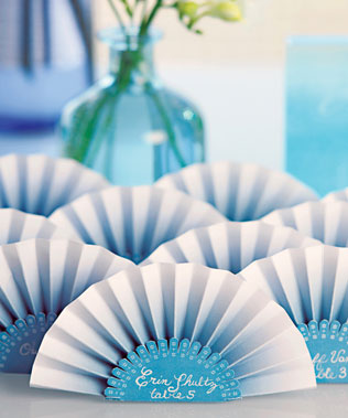 бумажные веера на свадьбе, рассадочные карточки