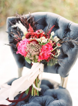 40 букетов невесты в темных тонах 