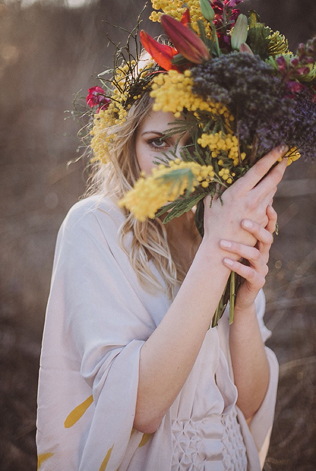 40 букетов невесты в темных тонах 