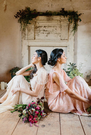 40 букетов невесты в темных тонах 