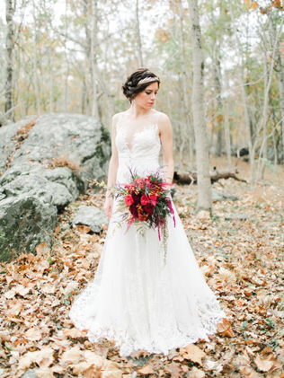 40 букетов невесты в темных тонах 